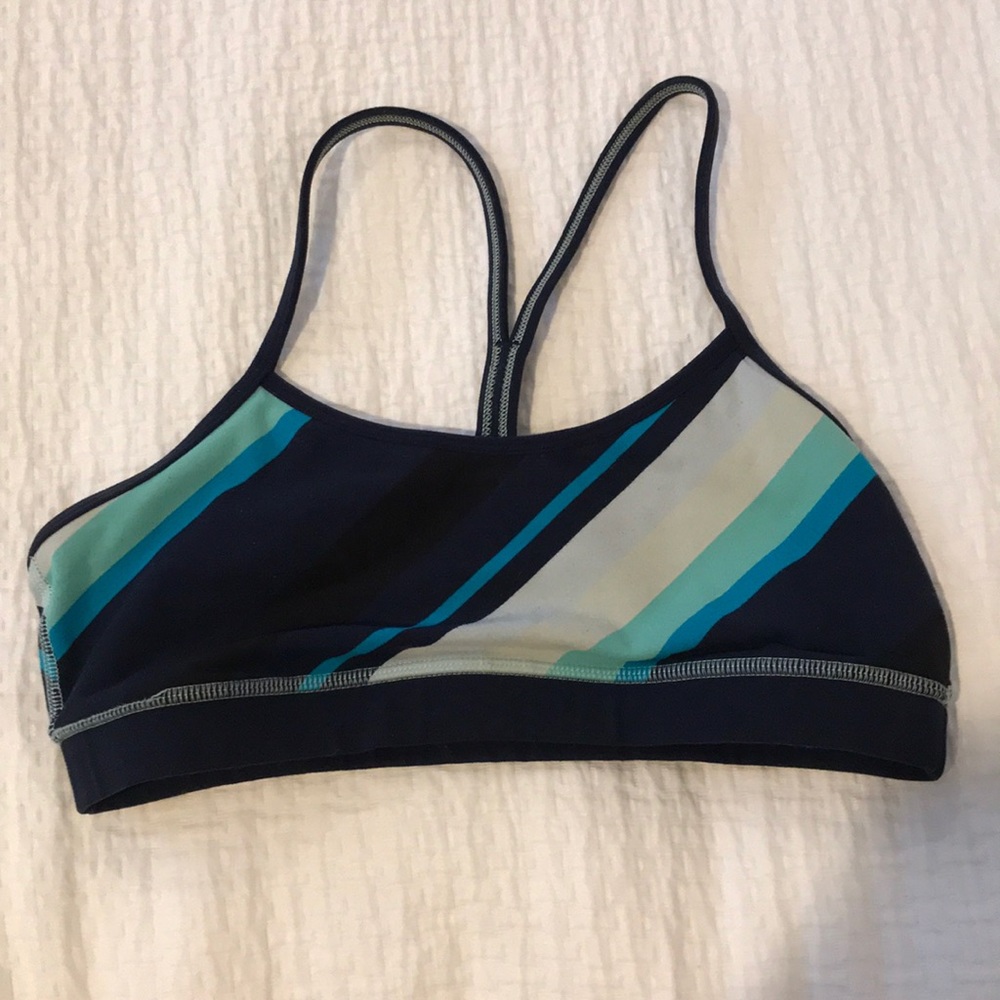 Flow Y sports bra